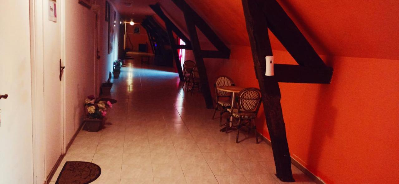 Le Village Gainneville Luaran gambar